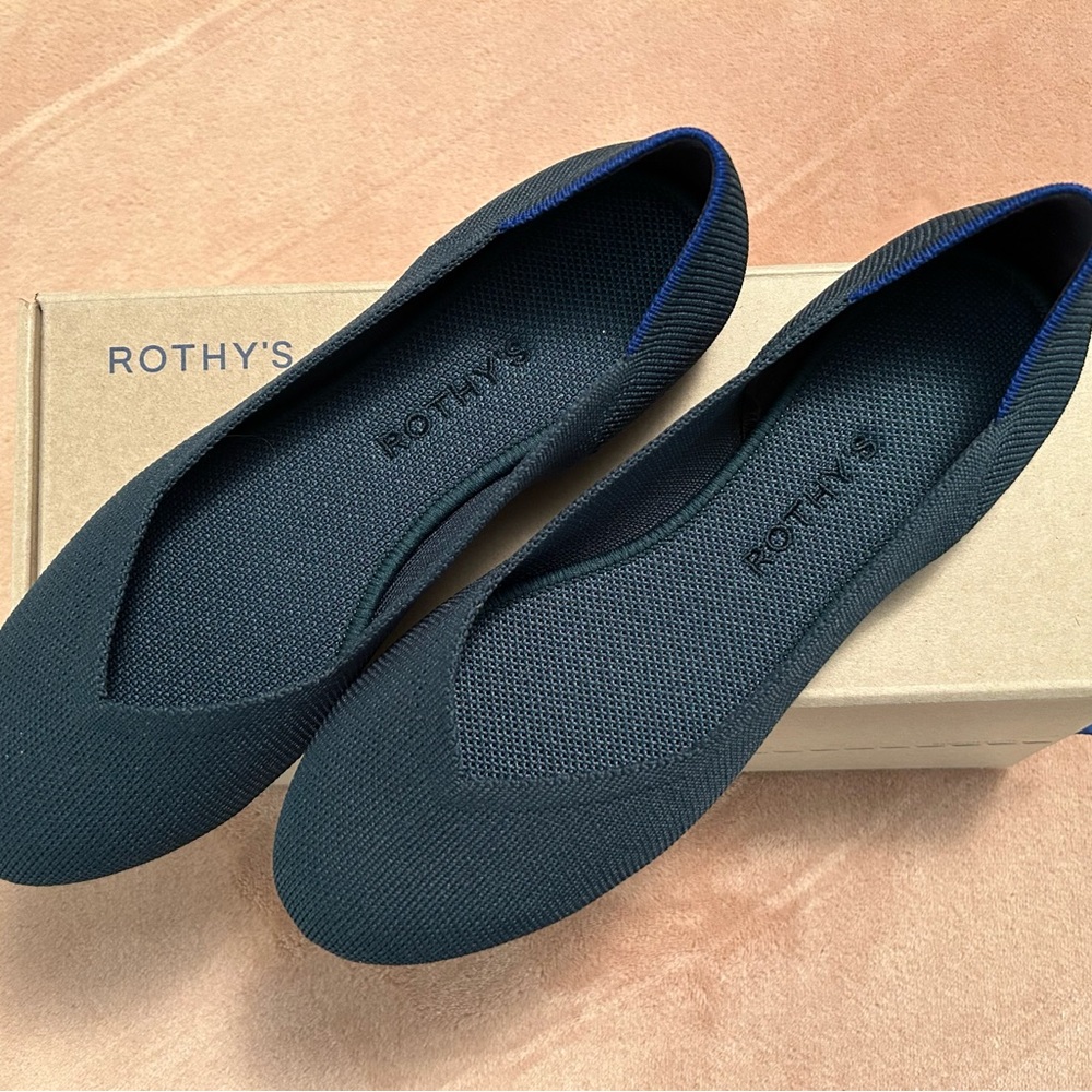 Rothy’s Size 7.5 New in Box Deep Emerald Green/Blue Flats